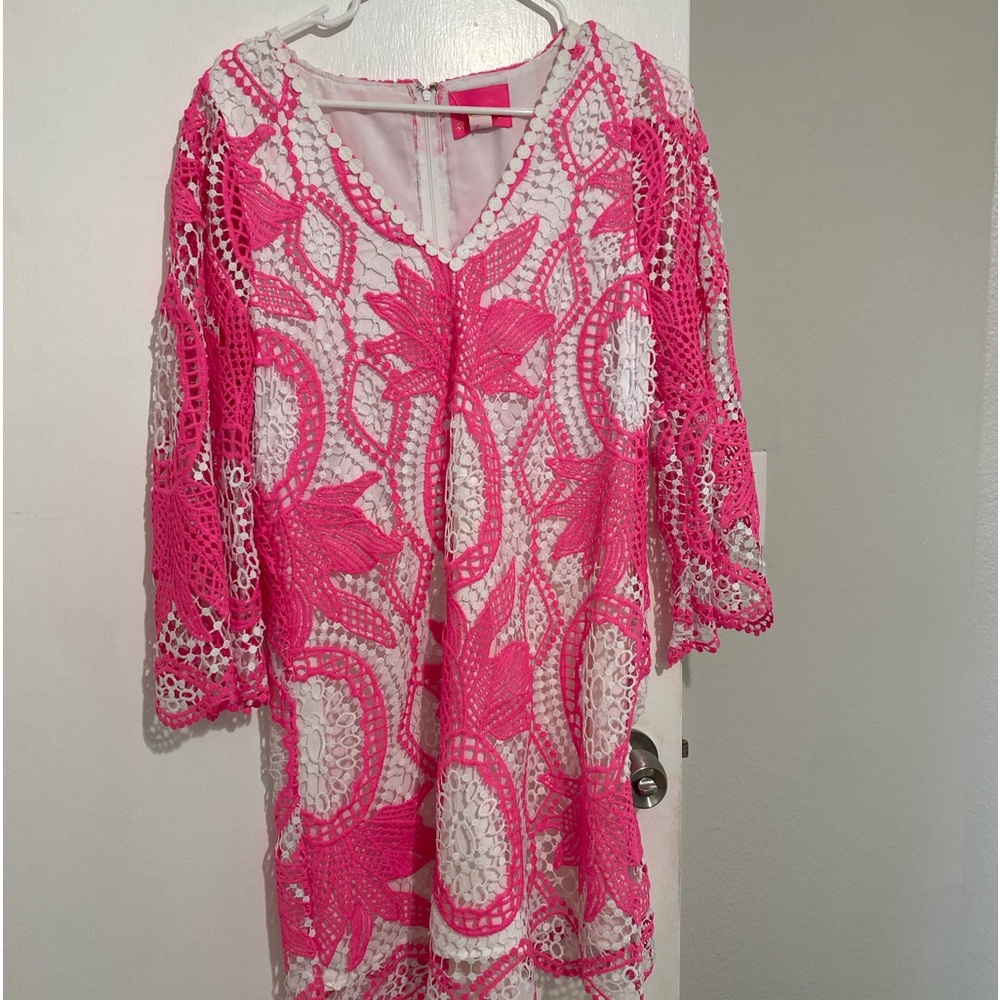 Lilly Pulitzer dress new with tag, pink and white size 10. Paid $278